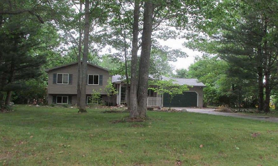 1st image of 20465 White Oak Ct