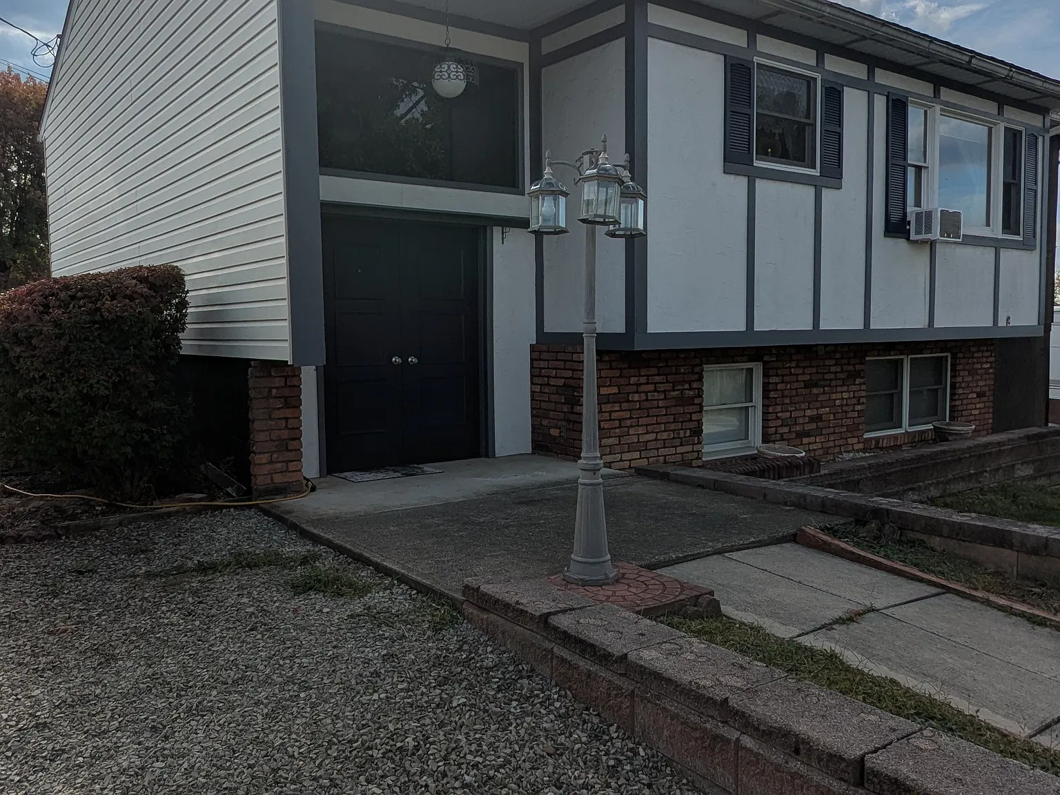 2000 Gay Ave — Photo 3