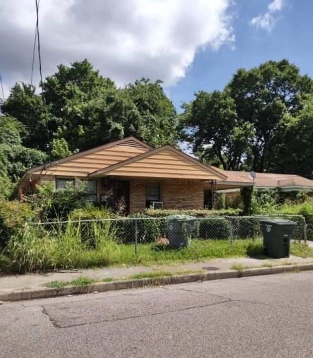 1st image of 2332 Eldridge Ave