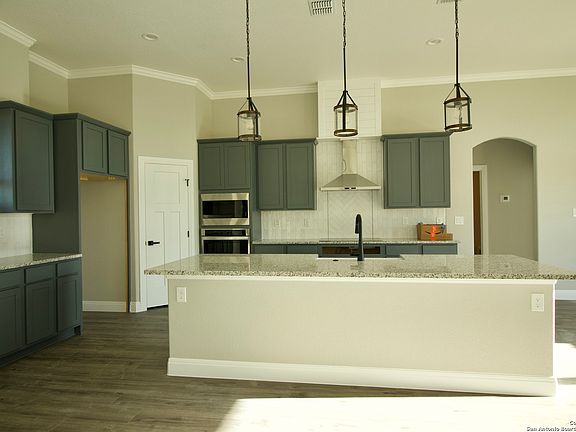 4th image of 217 Ash Parkway