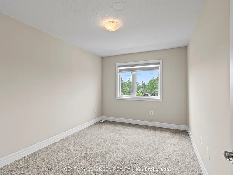 851 Sarnia Rd — Photo 28