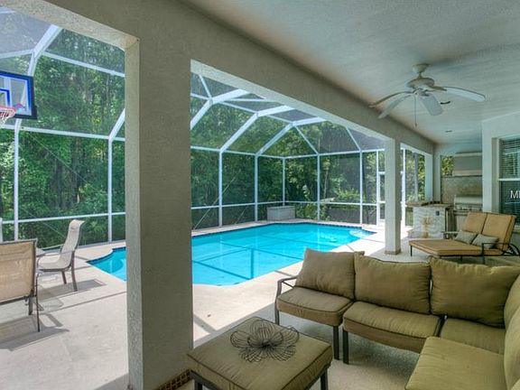 3rd image of 10439 Canary Isle Dr