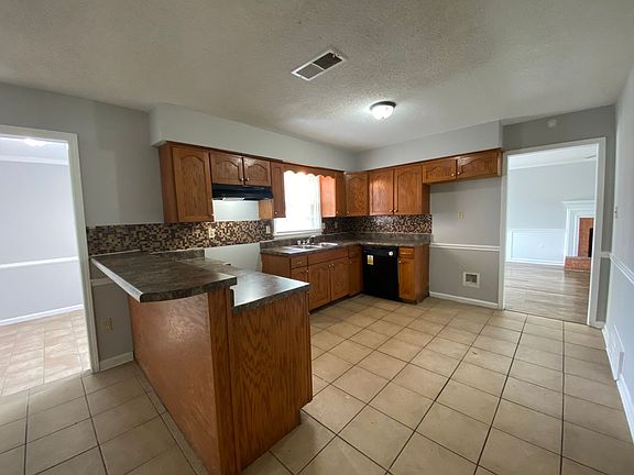 5th image of 5011 Pheasant Run Ln