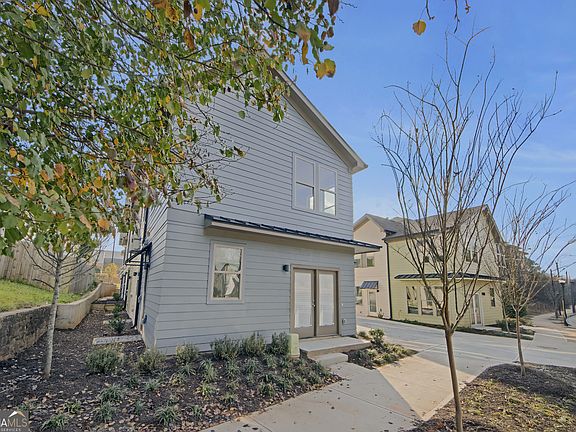 3rd image of 1070 Dill Ave SW #306
