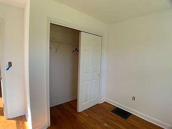 5th image of 32 Ebbett Ave #1R