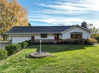 2039 N Town Hall Rd, Eau Claire, WI 54703