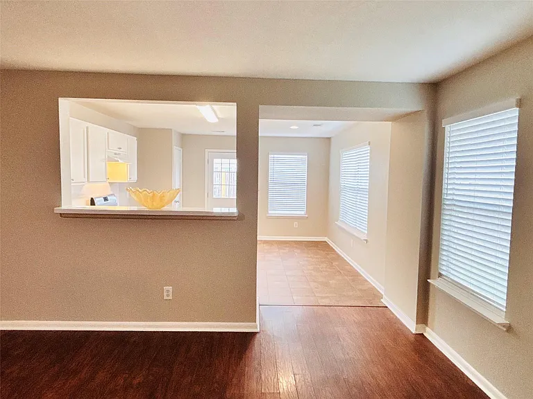 8134 Sanders Forest Ct — Photo 8