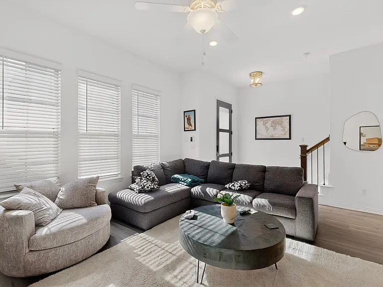 7546 Edgeware Rd — Photo 9