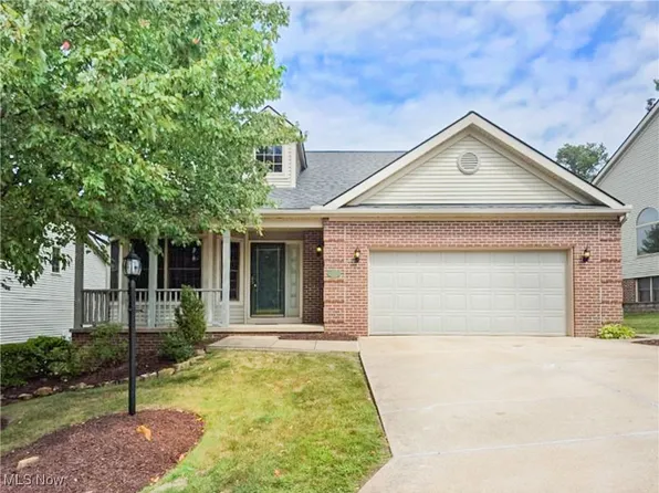 321 Hartsfield Ter, Macedonia, OH 44056