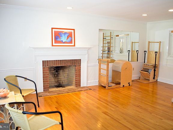 5th image of 295 Bay St Suite 5-2056