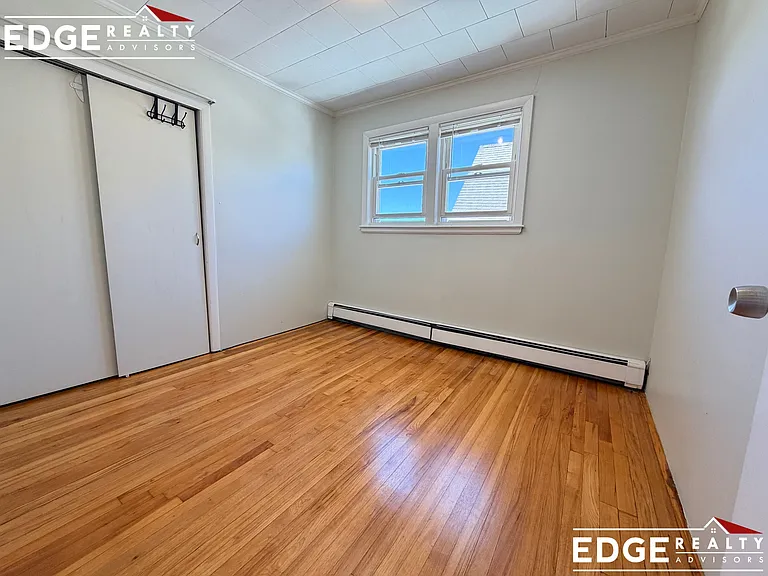 12-14 Richardson St #3 — Photo 2