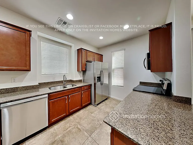 3365 E Constitution Dr — Photo 6
