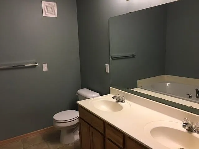 4504 Village Square Blvd N — Photo 23