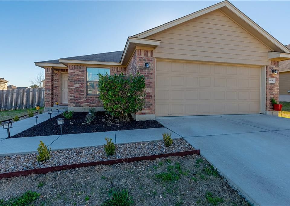 1st image of 614 Kingbird Pl