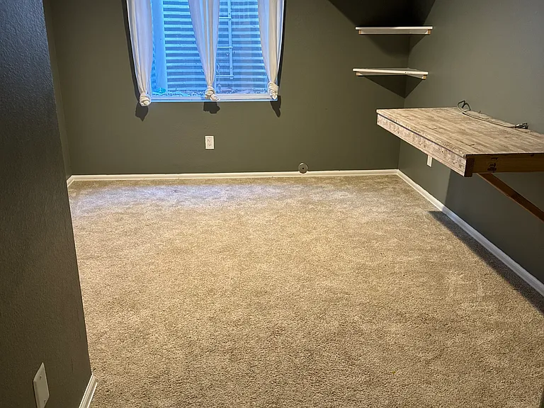 571 Fox Run Cir — Photo 17