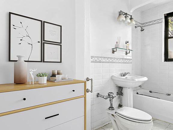 4th image of 222 E 35th St APT 1H