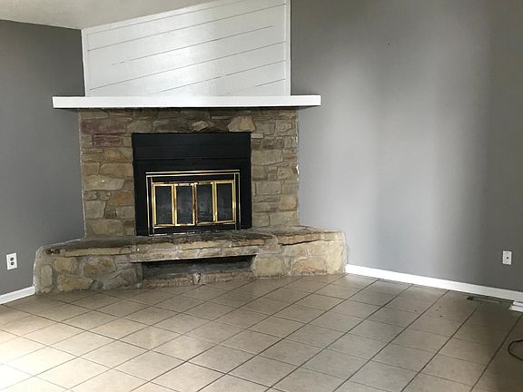 4th image of 4002 Gamay Ln