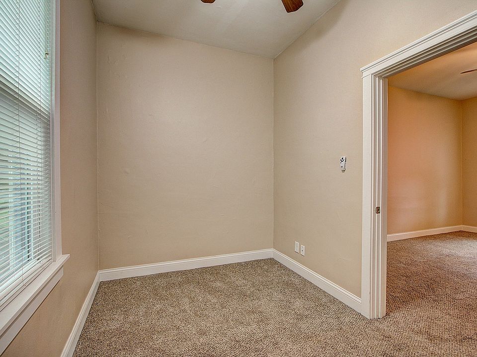 1st image of 1932A N Warren Ave #1932A