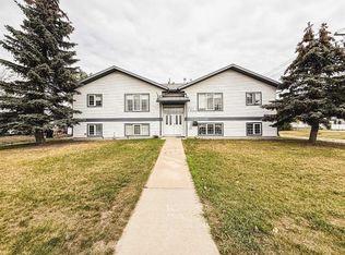 1006 W 3rd Ave #3, Beaverlodge, AB T0H0C0