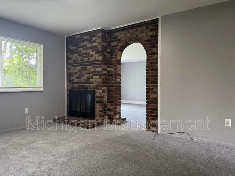 45299 Indian Creek Dr — Photo 8