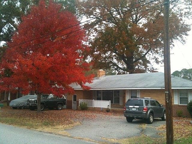 1st image of 826 Melvin Dr