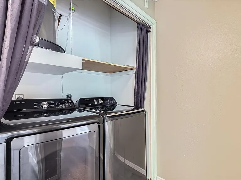 700 S 1st St #101 — Photo 17