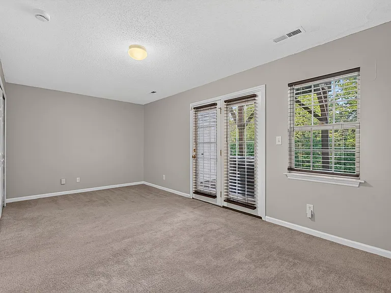 80 Tannenbaum Cir — Photo 31