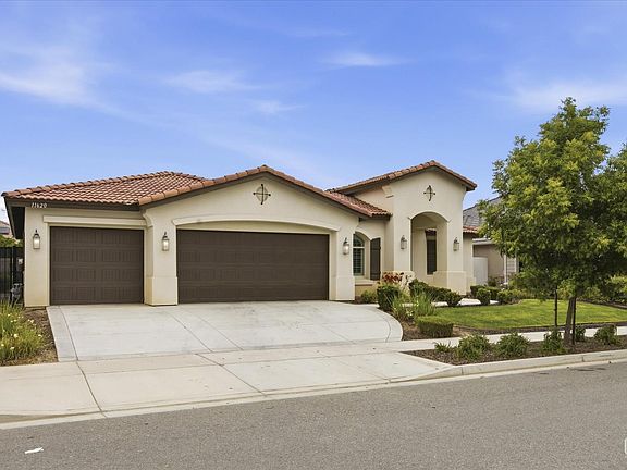 2nd image of 11620 Shady Valley Pl