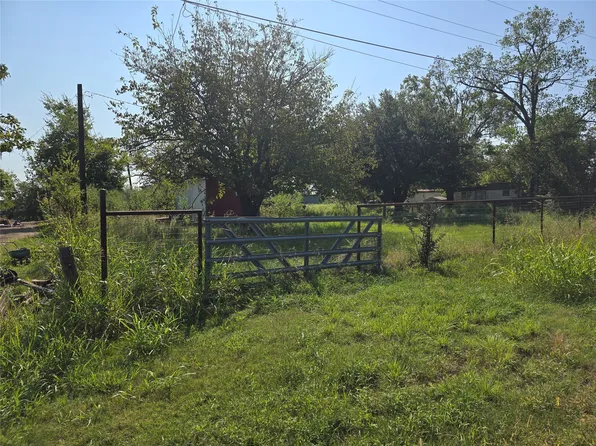 2397 County Road 900, Princeton, TX 75407