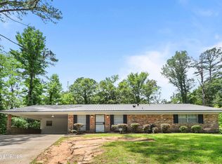3011 Oak Dr, Meridian, MS 39307