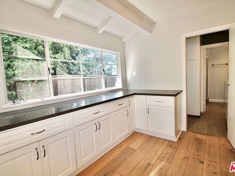 5415 Coldwater Canyon Ave — Photo 21
