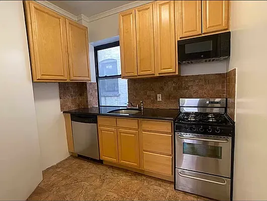 Rented by Tourma Realty LLC | media 12