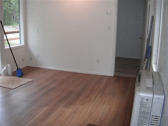 Living Room w/Toyo Stove