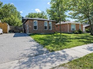 45 Austen Ln, Barrie, ON L4N 4V4