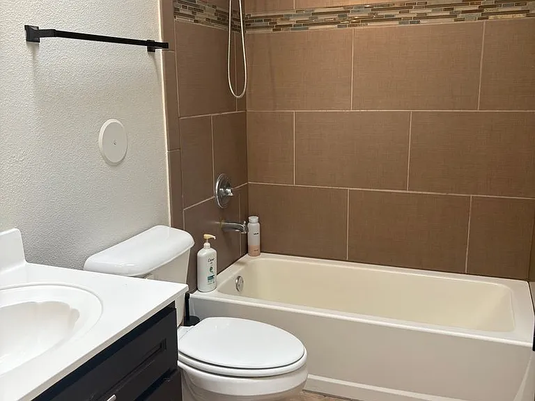 2141 Carlos Leon Pl — Photo 13
