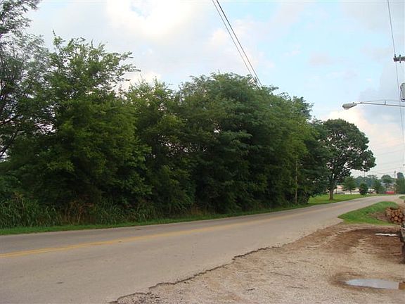 3rd image of 810 Grandview Ave