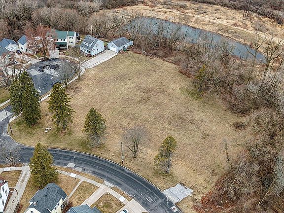 3rd image of Lt3 RIVERVIEW DRIVE