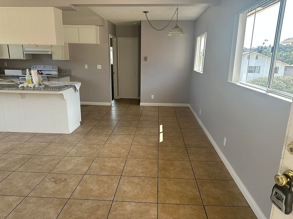 1st image of 111 Palmyra Dr #4