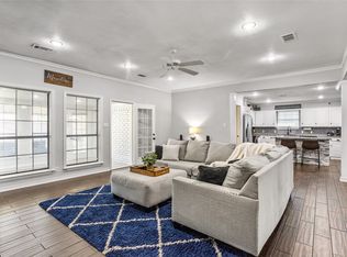 14 Lillis Park Cir, Denison, TX 75020