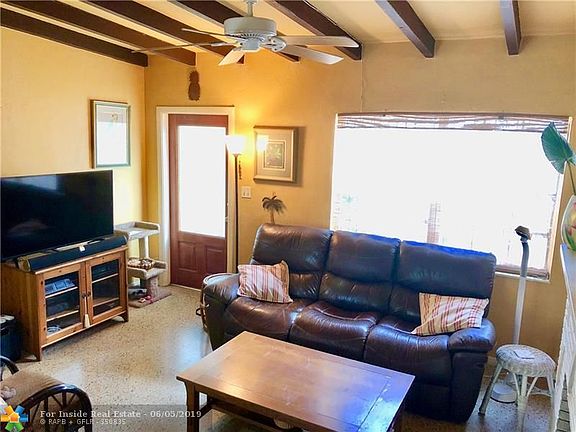 4th image of 1705 SW 12th Ct
