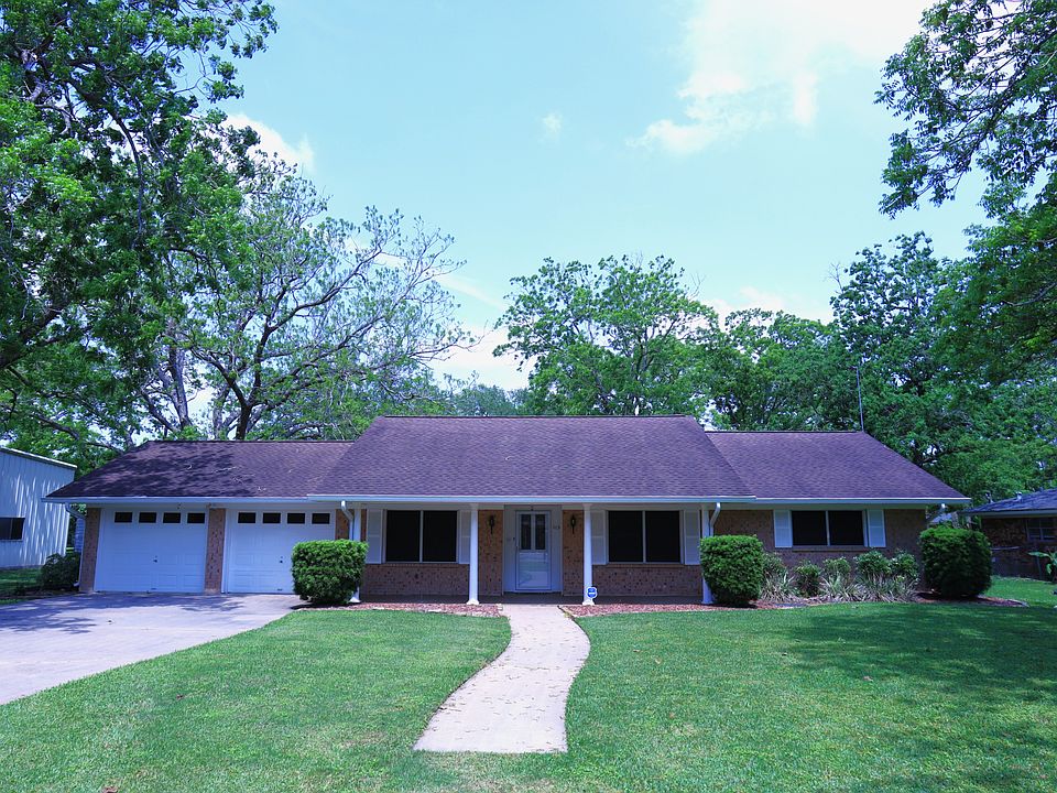1st image of 115 Irwin Rd