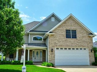 949 Independence Ave, Elburn, IL 60119