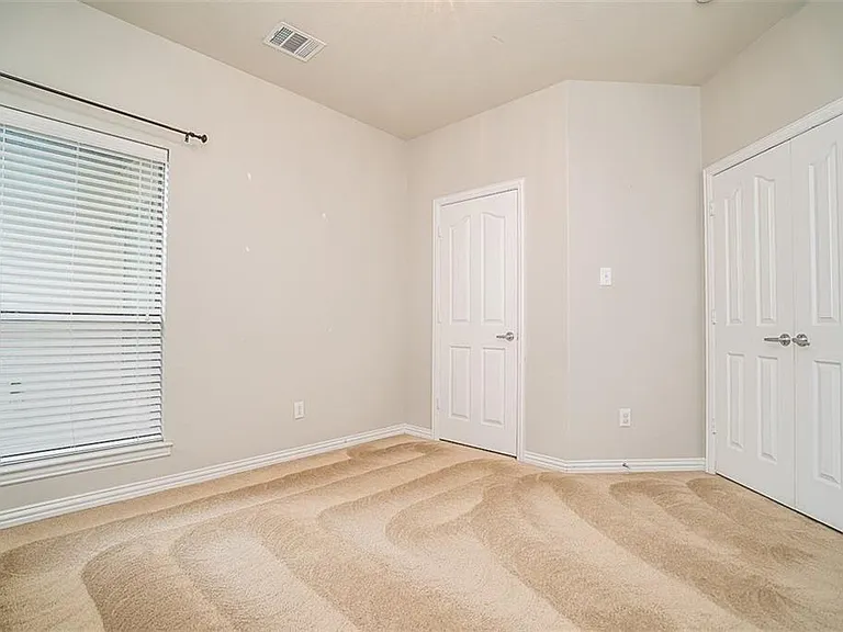 8720 Paradise Dr — Photo 5