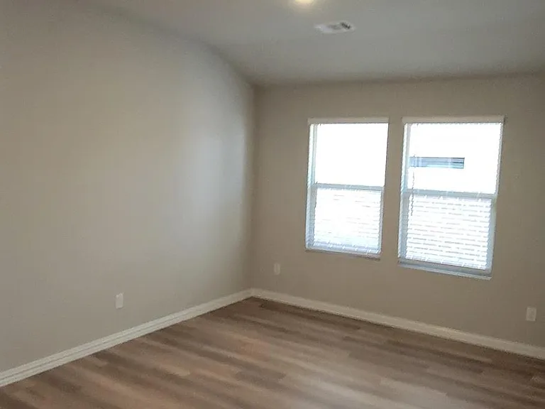 2644 Oneida Ln — Photo 7