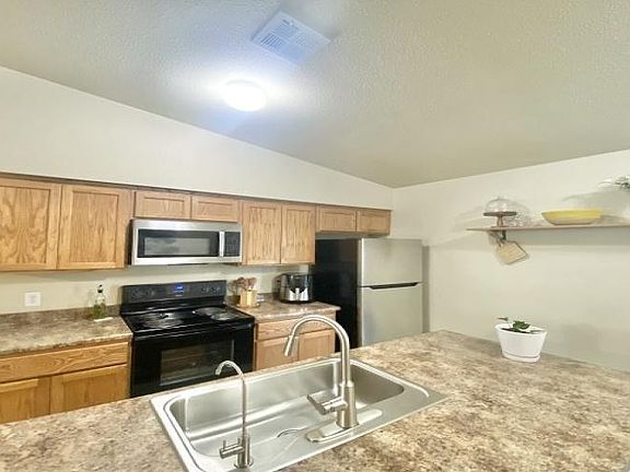 4th image of 3673 S Laura Way