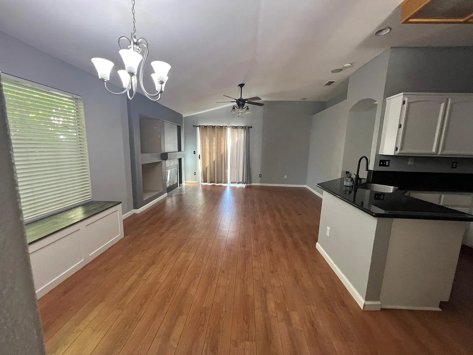 4 bed, 1477 sqft, $2,600 — Photo 2