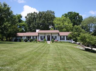 1829 E Westwood Dr, Maryville, TN 37803
