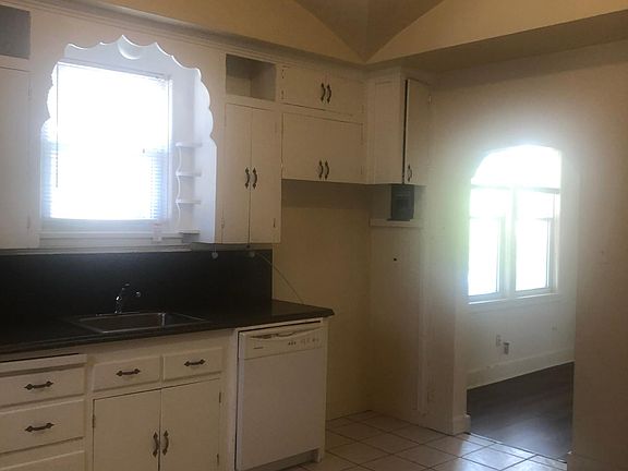 5th image of 4521 N Prospect Ave