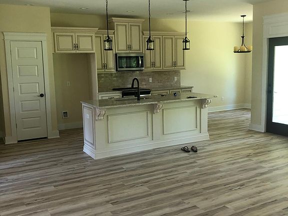 4th image of 21128 S Lakeview Dr