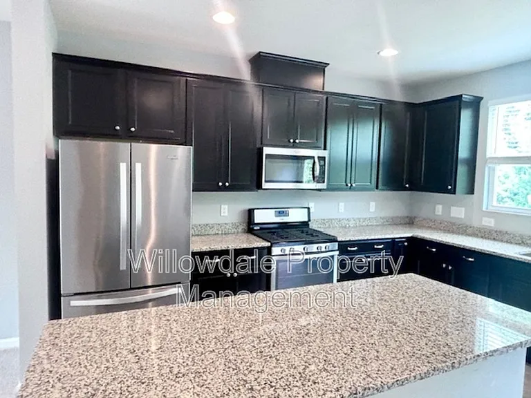 6002 Kentworth Dr — Photo 6
